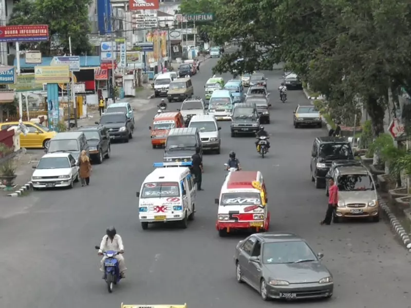 Jalan Pemuda di Kota Padang Direncanakan Kembali Dua Arah Jalan Pemuda di Kota Padang Direncanakan Kembali Dua Arah