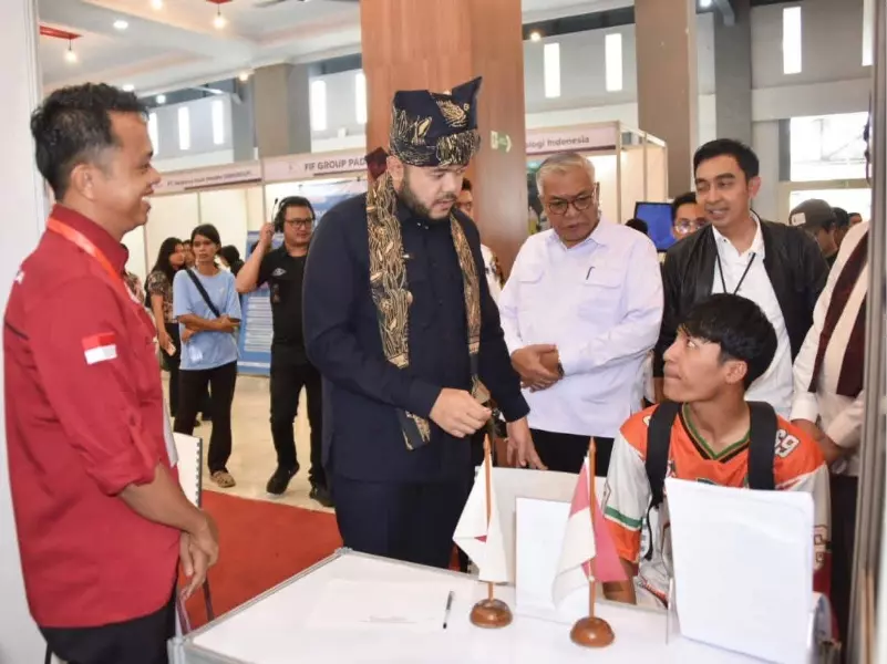 1.042 Lowongan Terisi Saat Padang Job Fair 2025 Dibuka 1.042 Lowongan Terisi Saat Padang Job Fair 2025 Dibuka