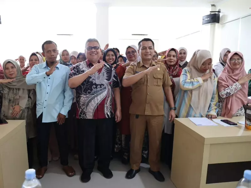 Mampu Dorong PE Sumbar, Muhidi Komit Perkuat Sektor UMKM Mampu Dorong PE Sumbar, Muhidi Komit Perkuat Sektor UMKM