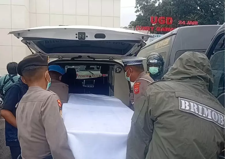 Polda Sumbar Mengaku Sedih, 24 Jenazah Tidak Teridentifikasi Dimakamkan Polda Sumbar Mengaku Sedih, 24 Jenazah Tidak Teridentifikasi Dimakamkan