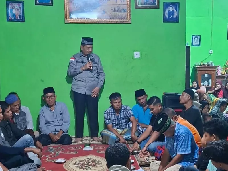 Bakri Bakar Temukan Persoalan Gaji Guru PPPK Paruh Waktu dan Pupuk di Batang Kapas Bakri Bakar Temukan Persoalan Gaji Guru PPPK Paruh Waktu dan Pupuk di Batang Kapas