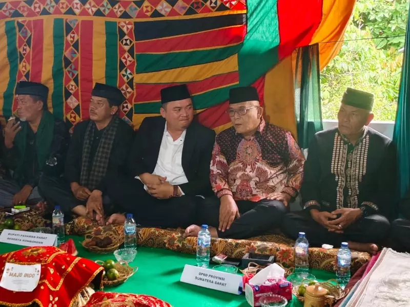 Masyarakat Nagari Lubuak Landua Pertahakan Tradisi Rayo Anam Masyarakat Nagari Lubuak Landua Pertahakan Tradisi Rayo Anam