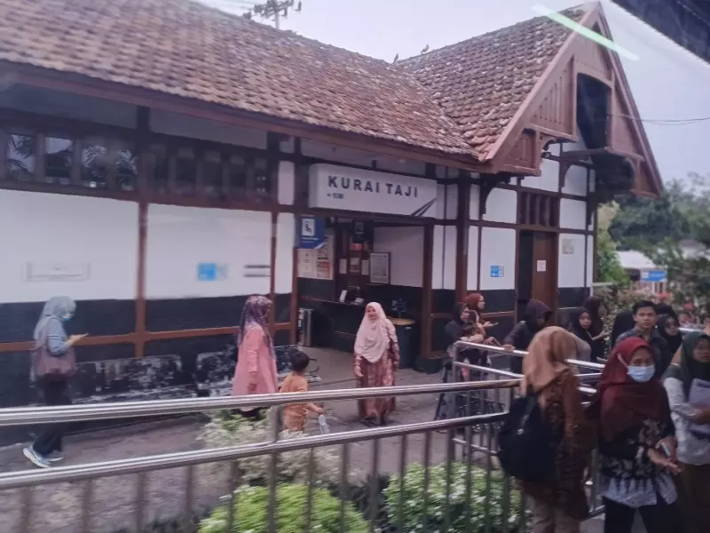 Penumpang KA di Sumbar Diimbau Tak Bawa Perhiasan Mencolok Saat Mudik Penumpang KA di Sumbar Diimbau Tak Bawa Perhiasan Mencolok Saat Mudik