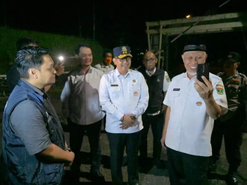 Telkomsel Perkuat Konektivitas Telekomunikasi di Jalur Ekstrem Sitinjau Lauik Telkomsel Perkuat Konektivitas Telekomunikasi di Jalur Ekstrem Sitinjau Lauik