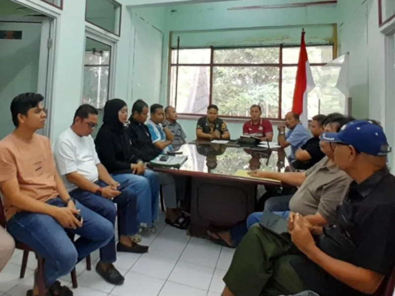 Tiga Tim Monev KONI Sumbar Pantau Pelaksanaan Pelatprov Tiga Tim Monev KONI Sumbar Pantau Pelaksanaan Pelatprov