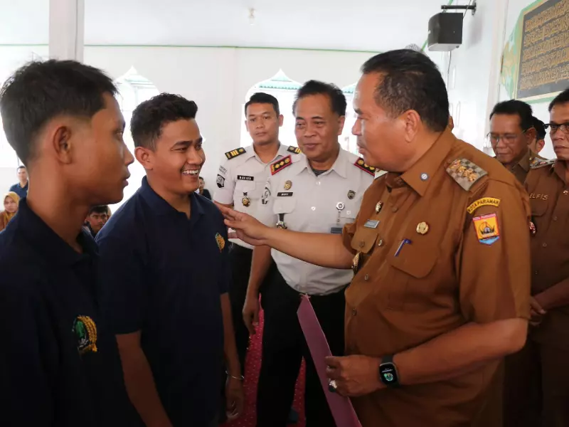 Tuntaskan Pendidikan, 22 WBP Lapas Kelas II B Pariaman Terima Ijazah Paket Tuntaskan Pendidikan, 22 WBP Lapas Kelas II B Pariaman Terima Ijazah Paket